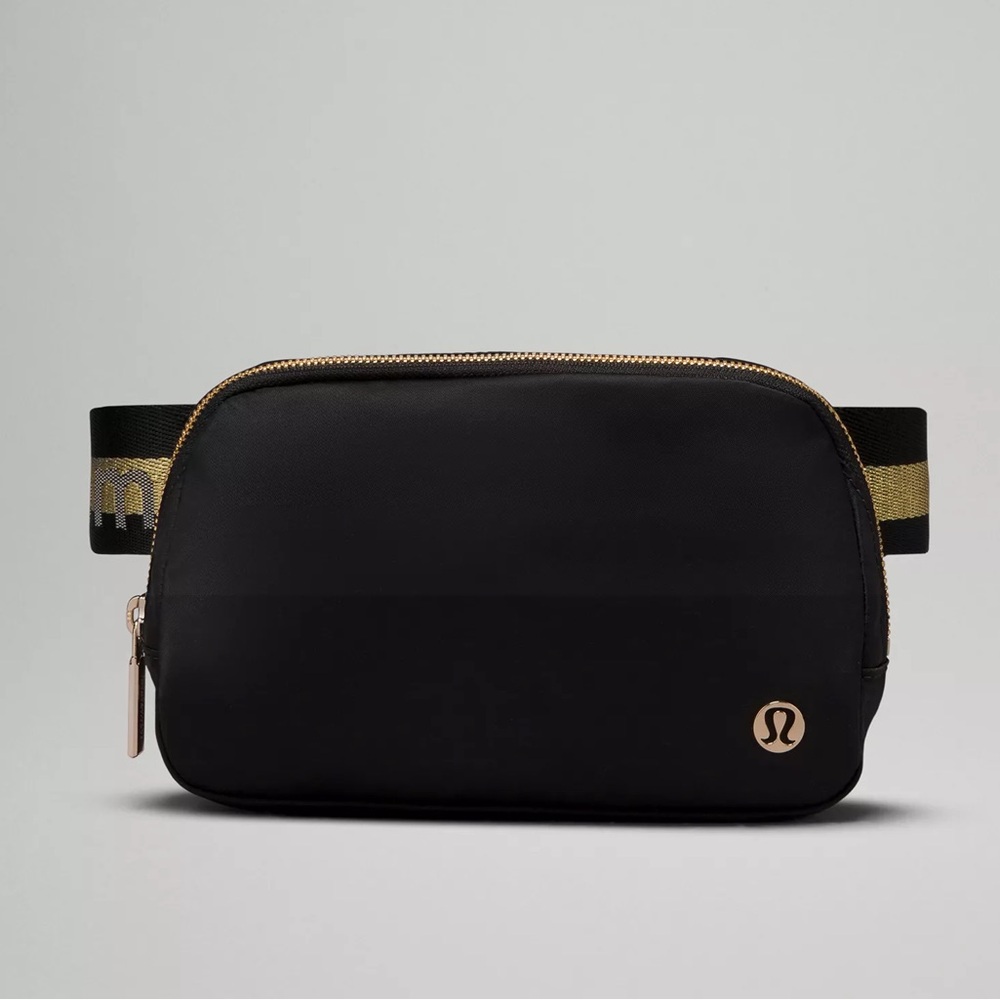 Lululemon Everywhere Belt Bag 1L *Wordmark